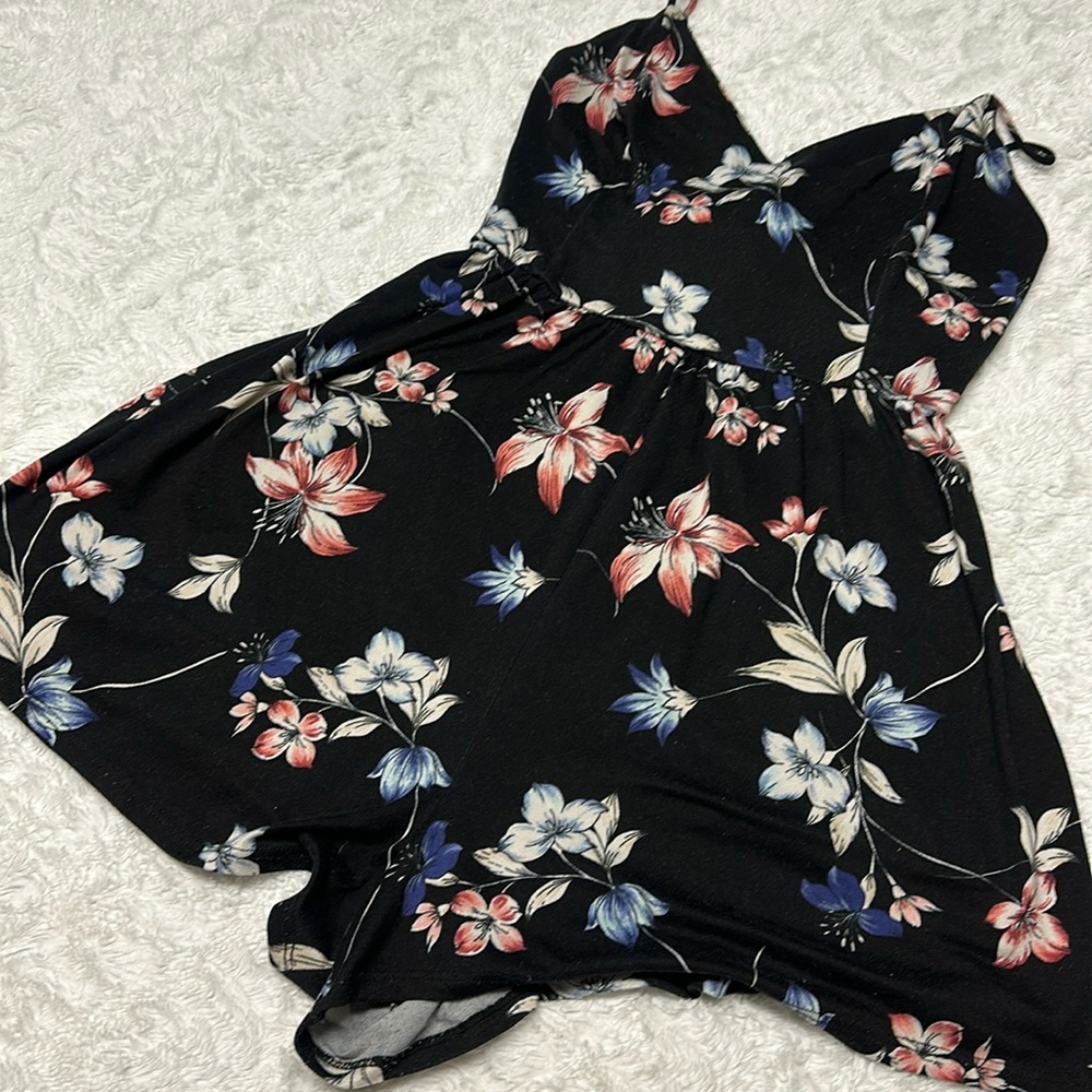 Pretty Feminine Floral Romper/Jumpsuit